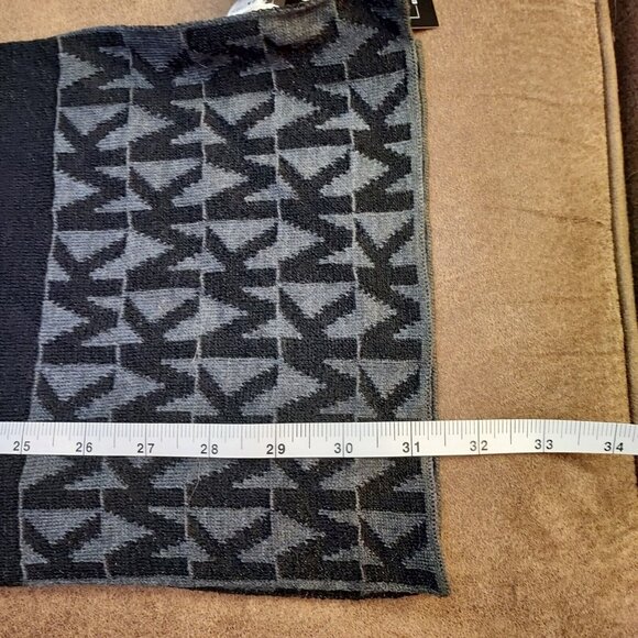 MICHAEL KORS DERBY BLACK AND GRAY METALLIC MK LOGO MUFFLER SCARF NECK WARMER - Picture 10 of 10